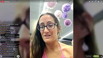 play Celebjihad.live, sel de vecca, beauté rousse de 38 ans