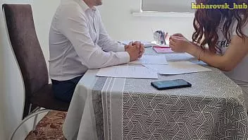 Odtwórz Student połyka spermę swojego nauczyciela