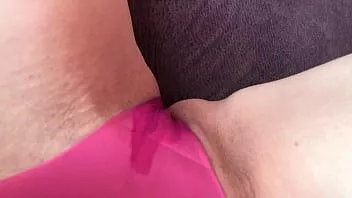 Jouer Culotte pleine de bave - frotter le clitoris et obtenir un orgasme palpitant