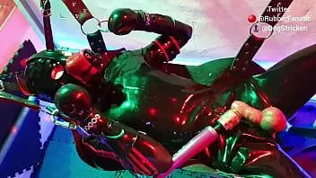 play Gumowy gimp w chuście dostaje cbt, assplay, ekstrakcję spermy i udrękę po orgazmie