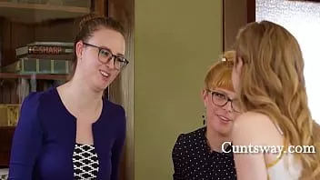 play Wat gebeurt er in een gesloten bibliotheek - karla kush, penny pax
