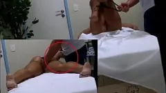 चलाएँ आकर्षक भावनाएँ: अज्ञात हॉट सोलोमन और बेबेलज़िन्हा के बीच एक शरारती मुठभेड़ हुई