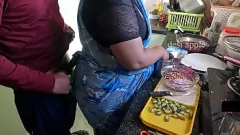 play Индийская горничная Swathi не может устоять