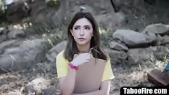 Oynat Kurnaz petite esmer genç hile bf ile yaşlı adamın kalın dick ile
