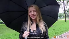 Reproducir Adolescente rusa desprevenida recibe un casting falso que se convierte en una sesión porno salvaje