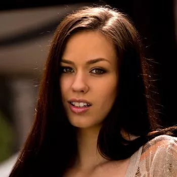 Порнозвезда Madi Meadows