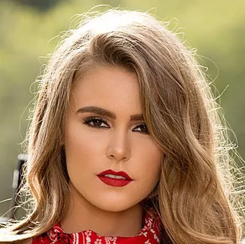 Pornostar Amberleigh West